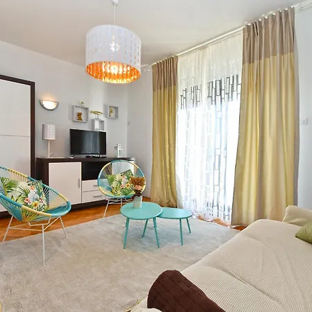 Apartment Dragana 1490 *