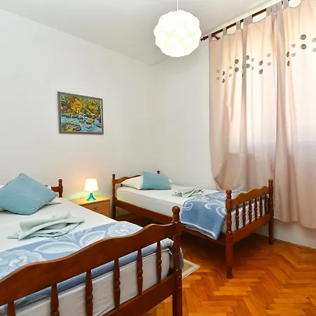 Apartment Dragana 1490 Fažana