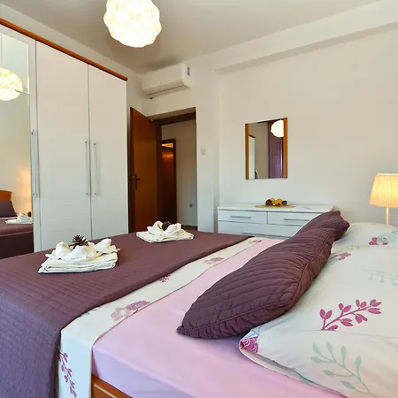 Apartment Dragana 1490 Fažana