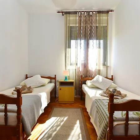 Apartment Dragana 1490 Fažana